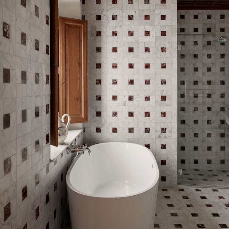 White Brown Marble Natural Stone Waterjet Bathroom Feature Wall