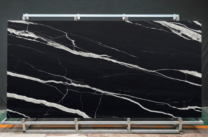Through-body sintered stone